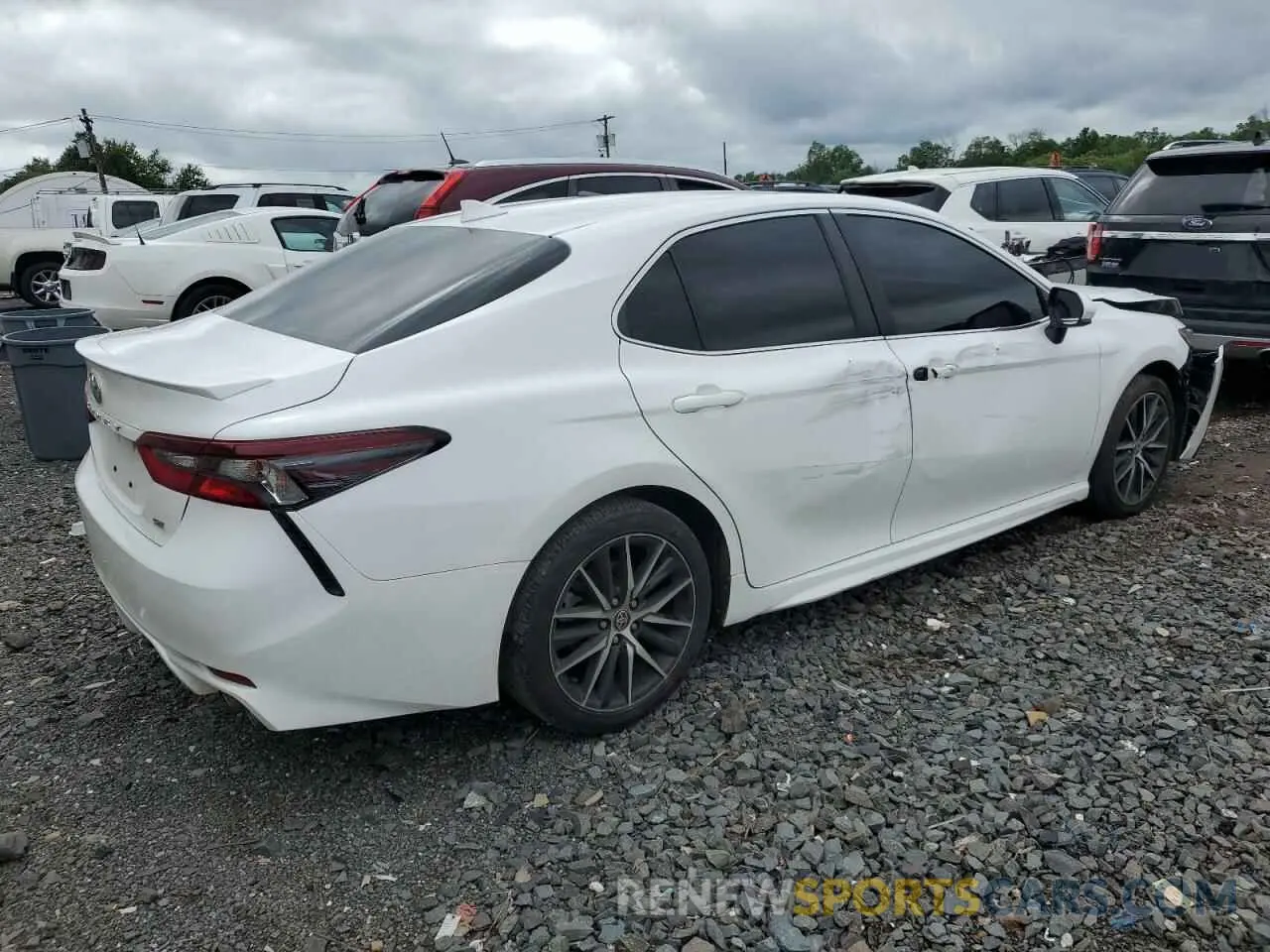 3 fotografías del automóvil dañado 4T1G11AK7MU593951 TOYOTA CAMRY 2021