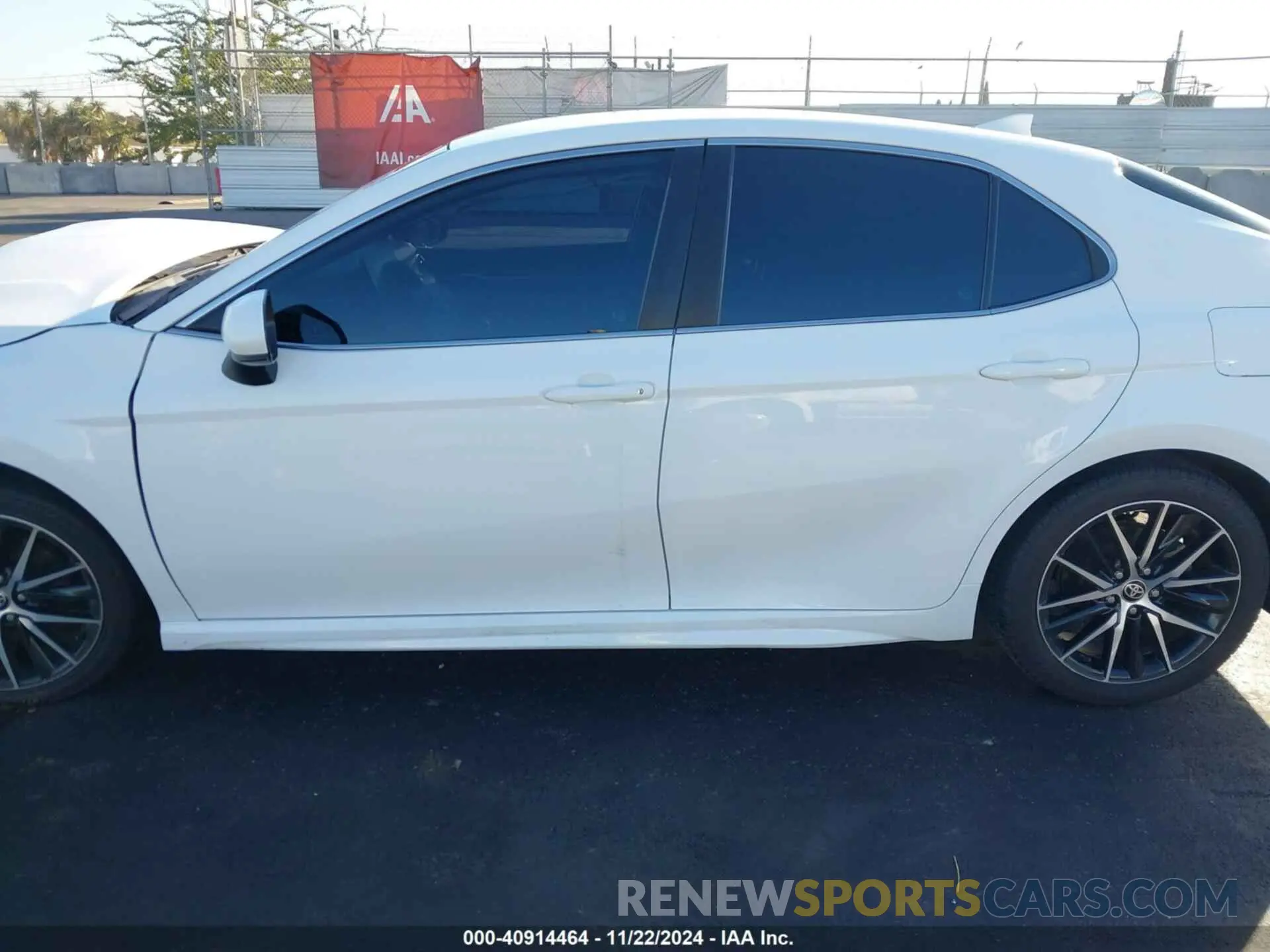 14 fotografías del automóvil dañado 4T1G11AK7MU594243 TOYOTA CAMRY 2021