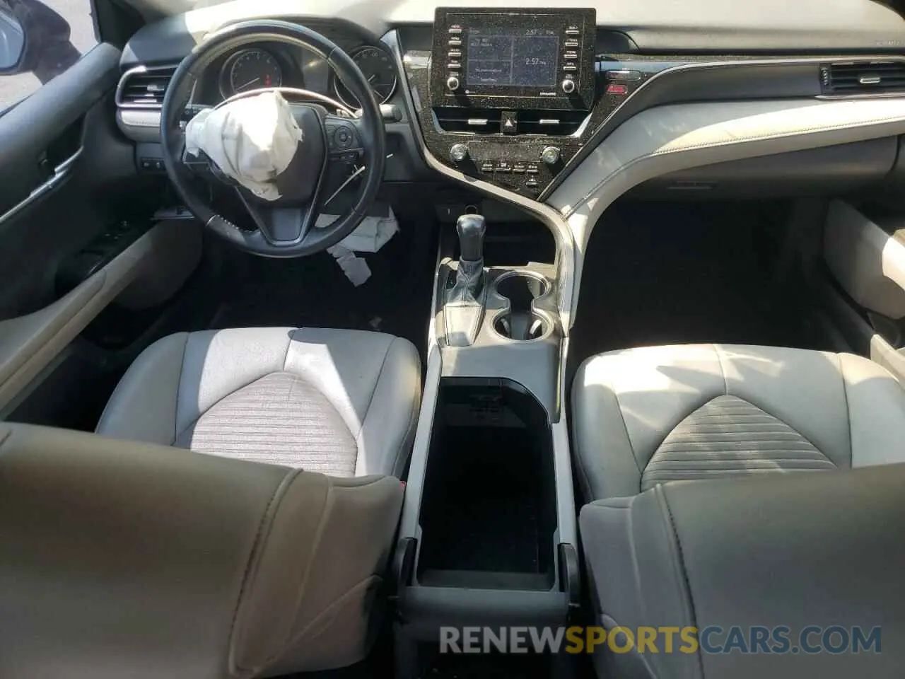 8 fotografías del automóvil dañado 4T1G11AK7MU600946 TOYOTA CAMRY 2021