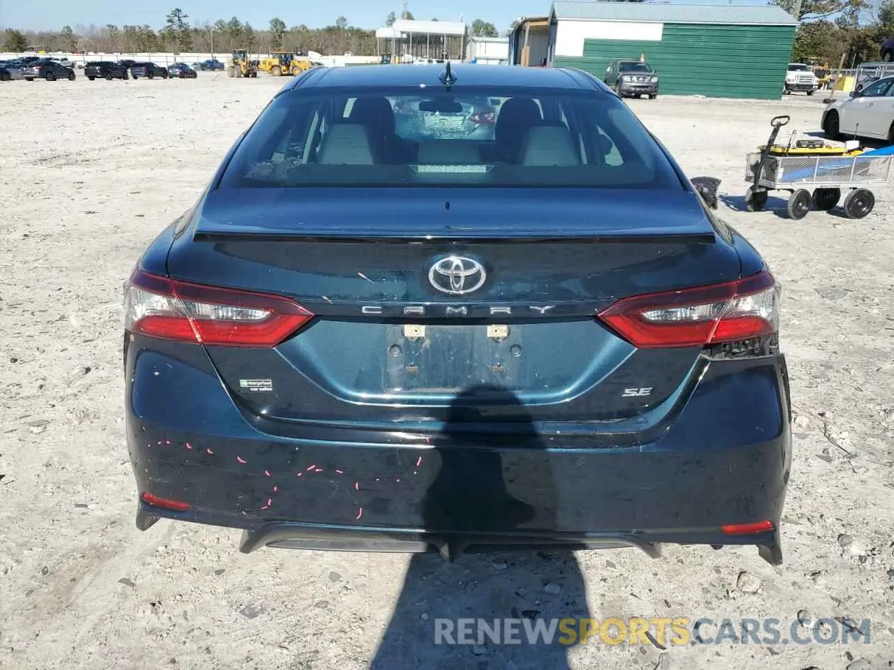 6 fotografías del automóvil dañado 4T1G11AK7MU608335 TOYOTA CAMRY 2021
