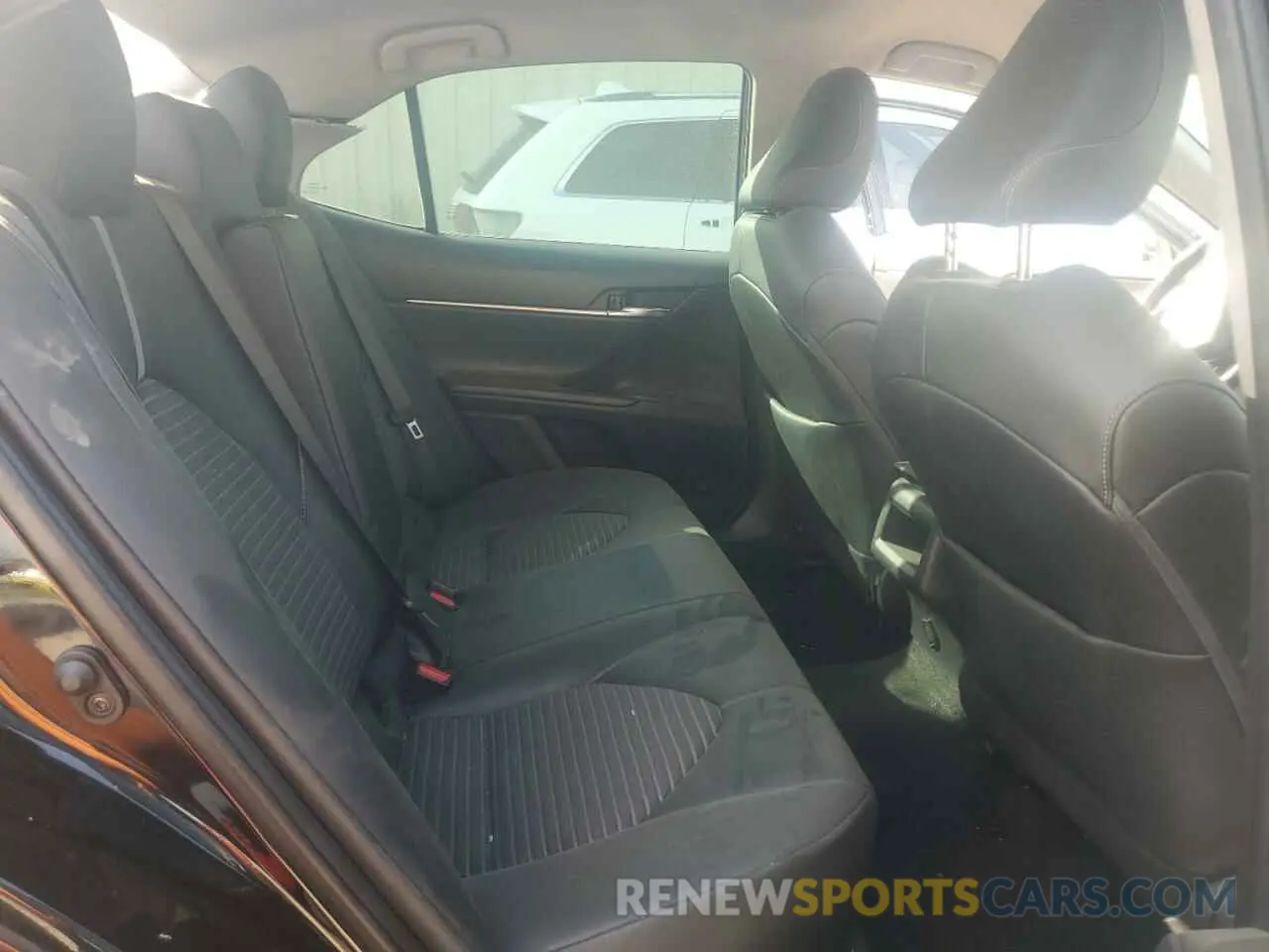 10 fotografías del automóvil dañado 4T1G11AK8MU422478 TOYOTA CAMRY 2021