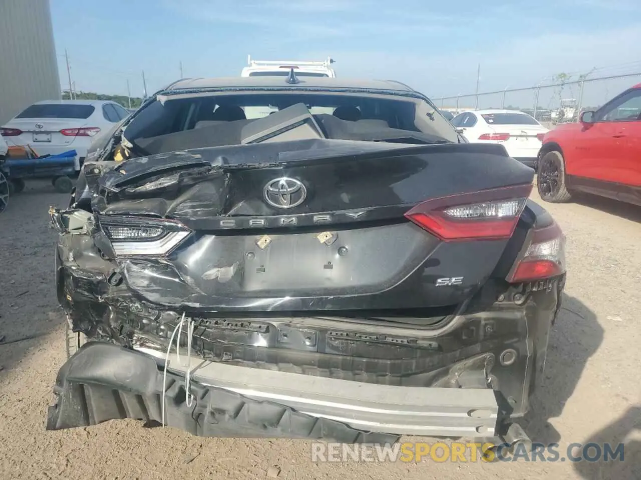 6 fotografías del automóvil dañado 4T1G11AK8MU422478 TOYOTA CAMRY 2021
