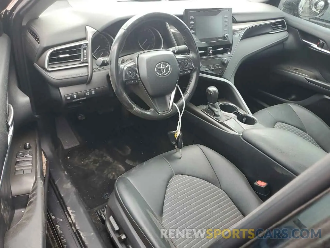 8 fotografías del automóvil dañado 4T1G11AK8MU422478 TOYOTA CAMRY 2021