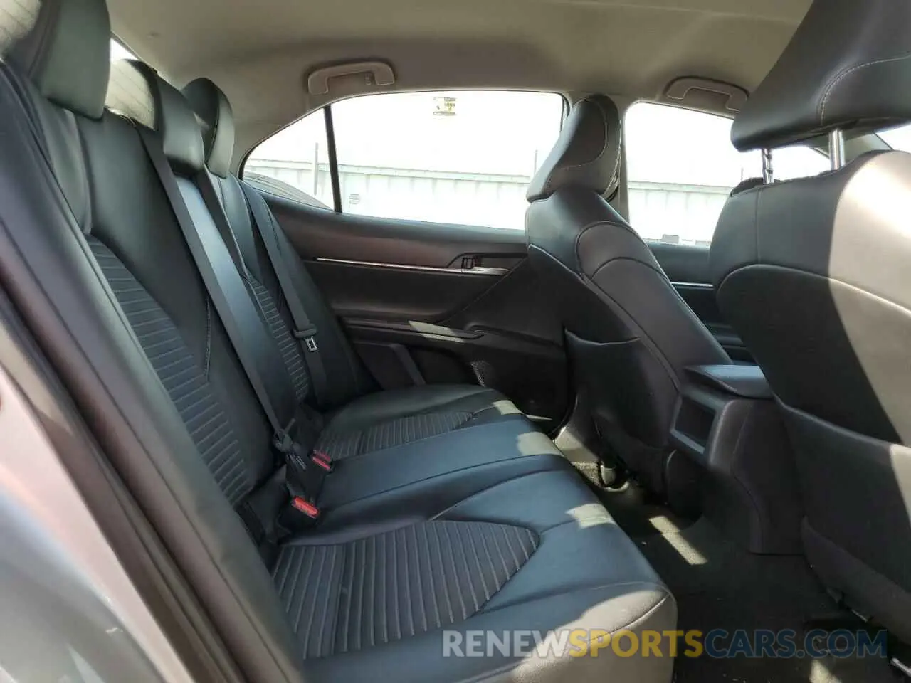 10 fotografías del automóvil dañado 4T1G11AK8MU425865 TOYOTA CAMRY 2021