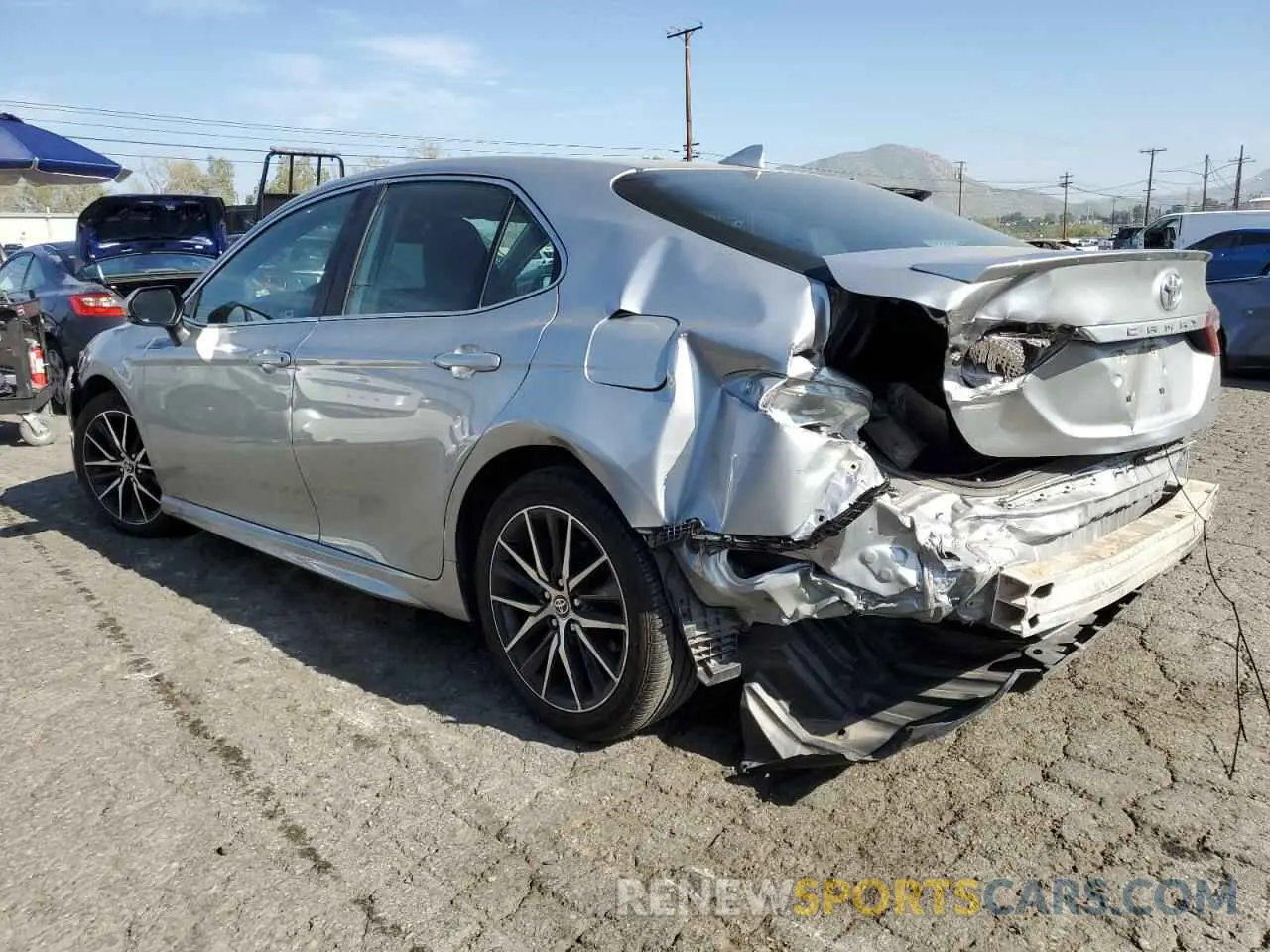 2 fotografías del automóvil dañado 4T1G11AK8MU425865 TOYOTA CAMRY 2021