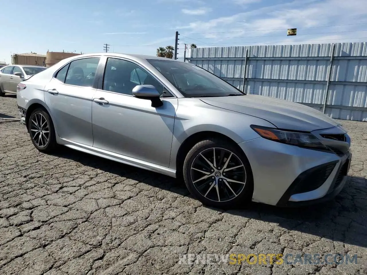 4 fotografías del automóvil dañado 4T1G11AK8MU425865 TOYOTA CAMRY 2021