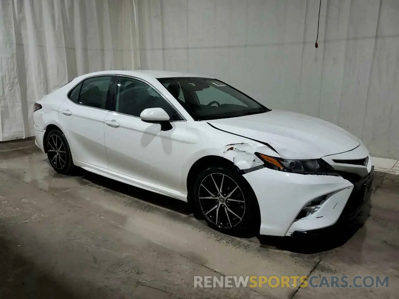 4 fotografías del automóvil dañado 4T1G11AK8MU454251 TOYOTA CAMRY 2021