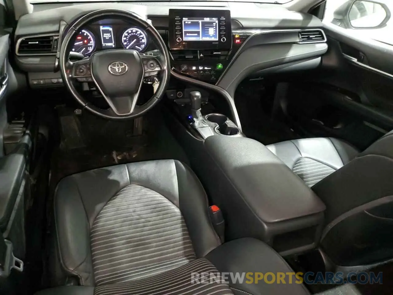 8 fotografías del automóvil dañado 4T1G11AK8MU454251 TOYOTA CAMRY 2021
