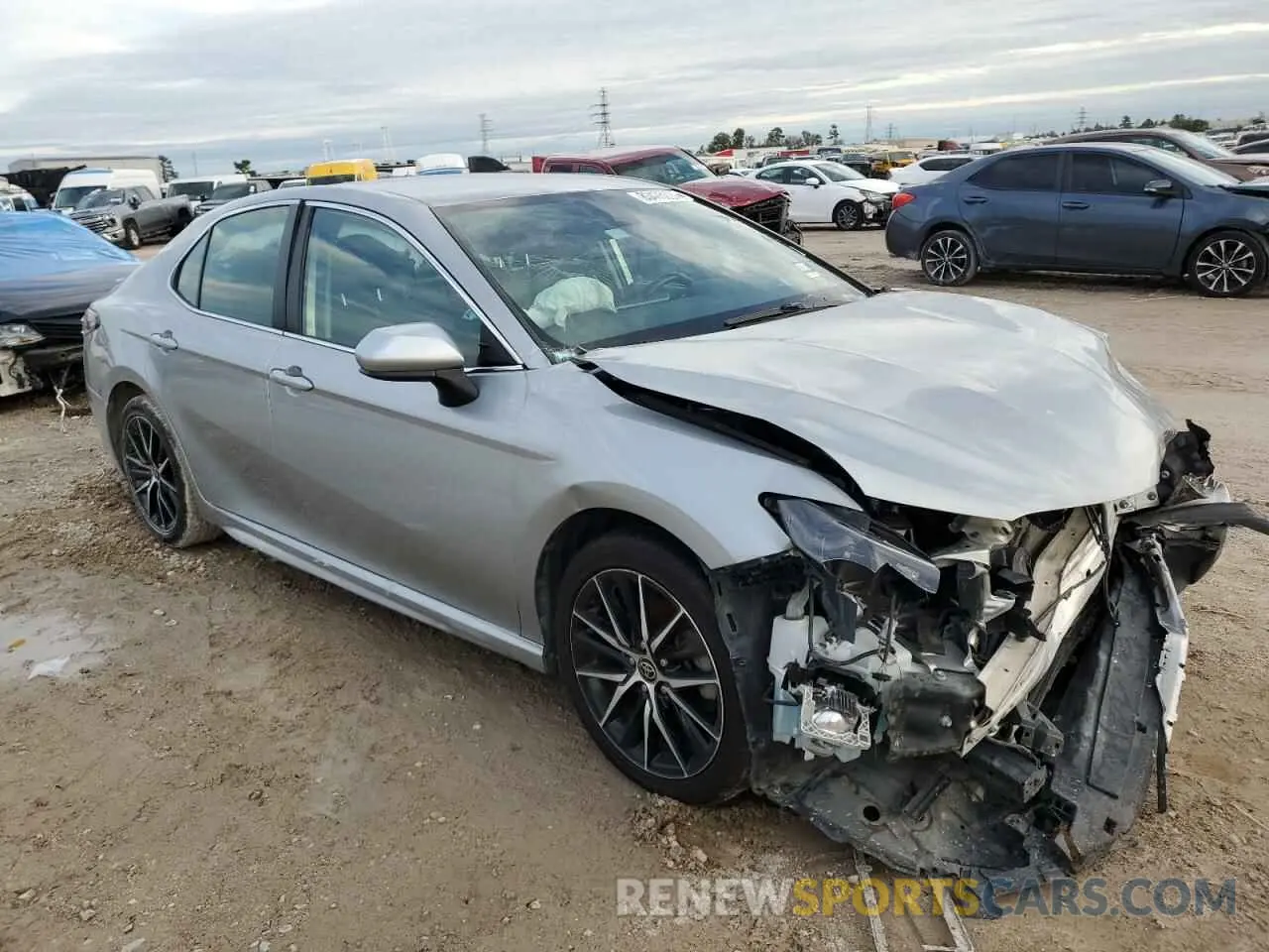 4 fotografías del automóvil dañado 4T1G11AK8MU469879 TOYOTA CAMRY 2021