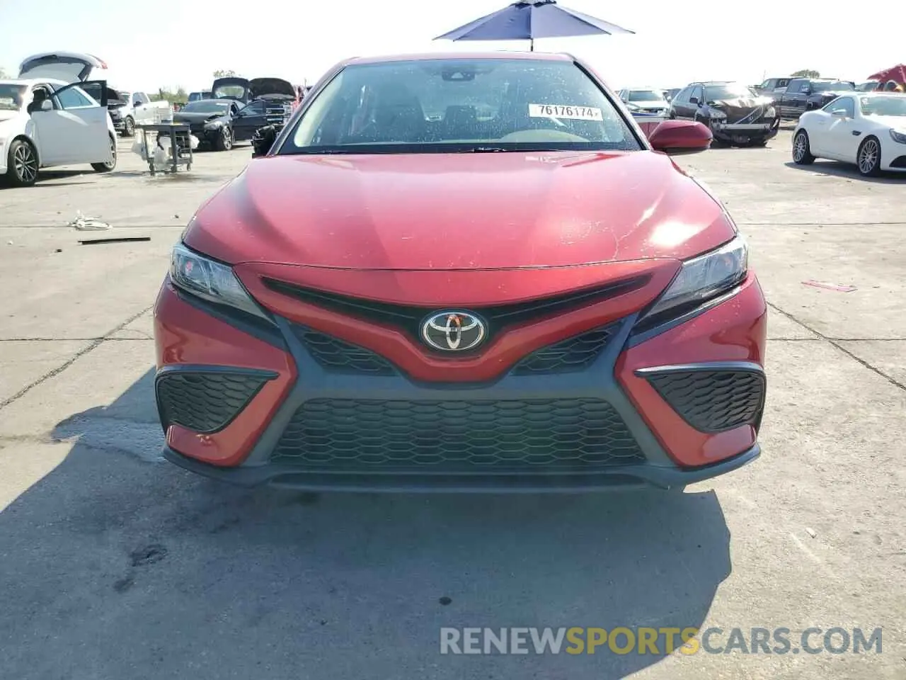 5 fotografías del automóvil dañado 4T1G11AK8MU470658 TOYOTA CAMRY 2021