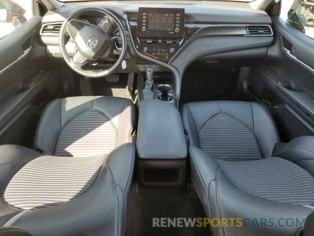 8 fotografías del automóvil dañado 4T1G11AK8MU470658 TOYOTA CAMRY 2021