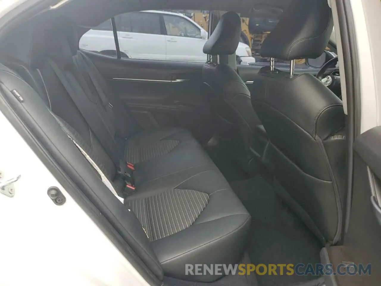 10 fotografías del automóvil dañado 4T1G11AK8MU476198 TOYOTA CAMRY 2021