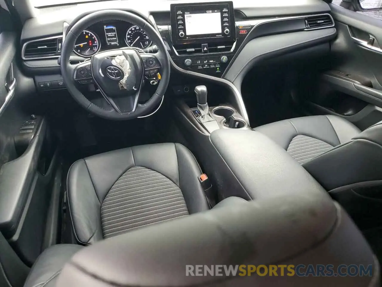 8 fotografías del automóvil dañado 4T1G11AK8MU476198 TOYOTA CAMRY 2021