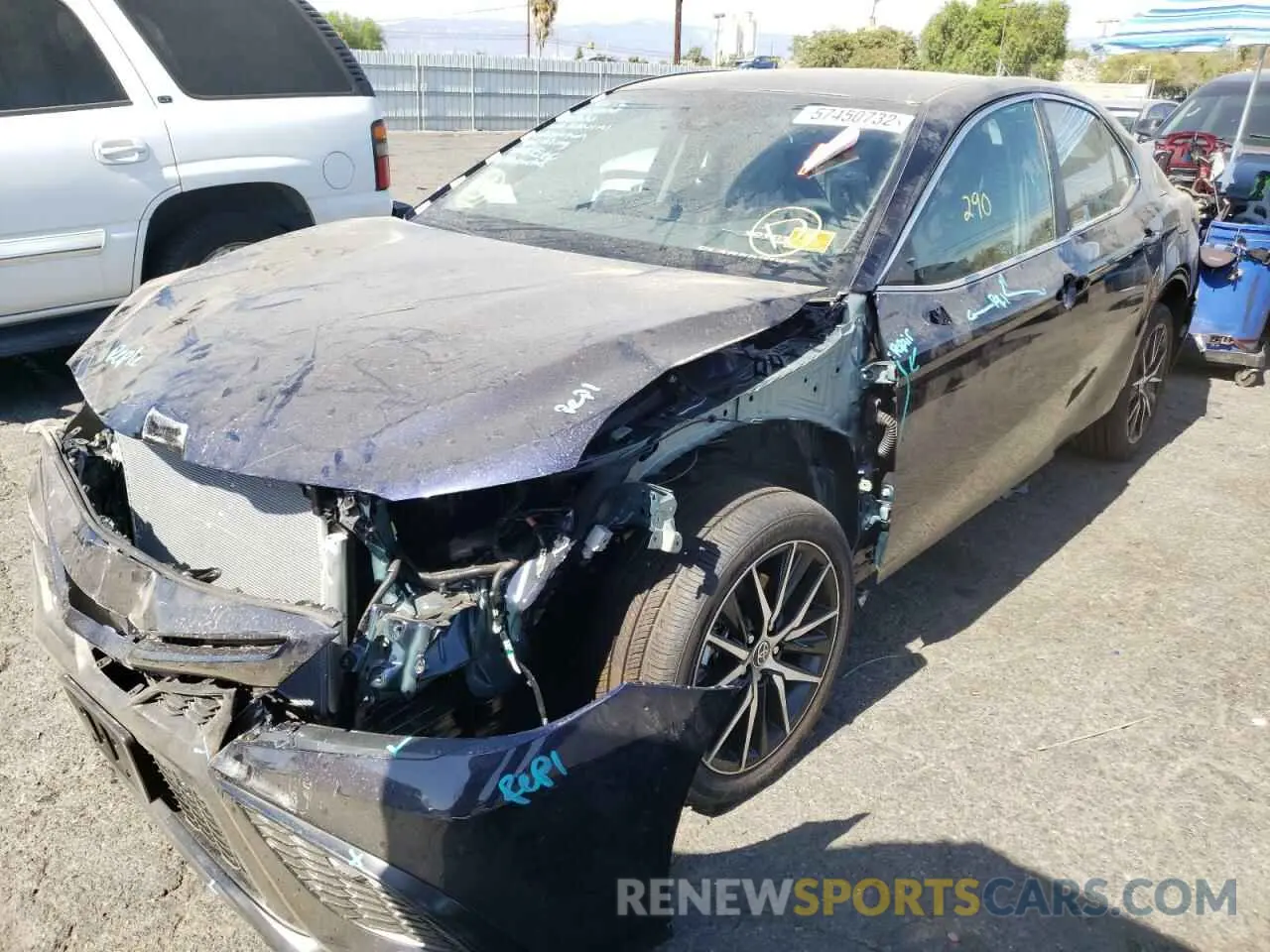2 fotografías del automóvil dañado 4T1G11AK8MU484737 TOYOTA CAMRY 2021