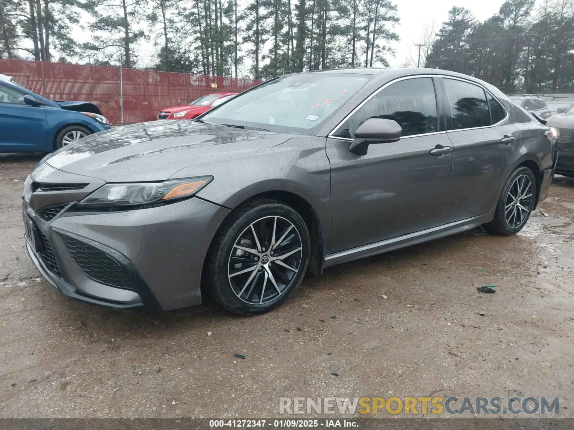 2 fotografías del automóvil dañado 4T1G11AK8MU493115 TOYOTA CAMRY 2021