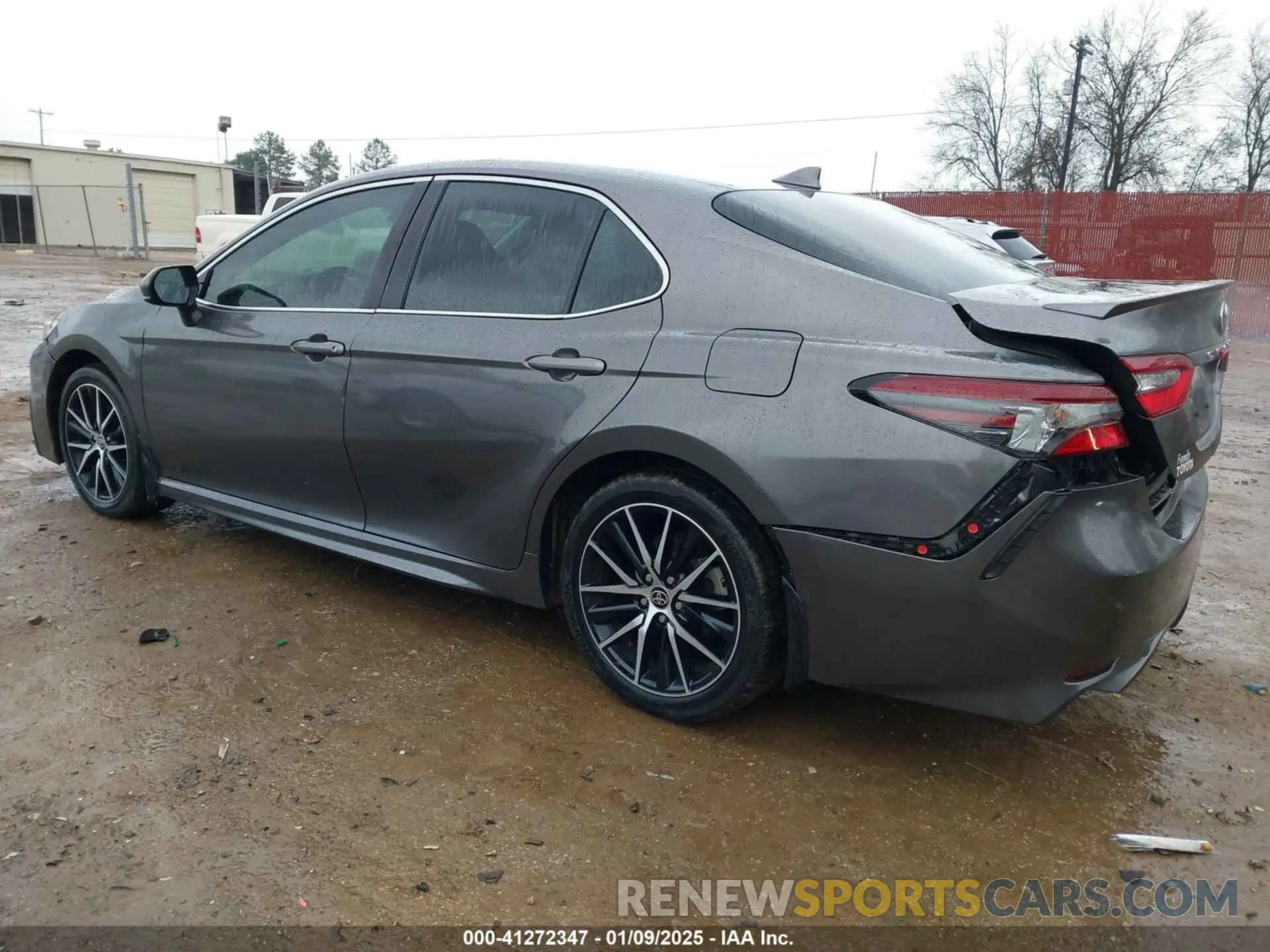 3 fotografías del automóvil dañado 4T1G11AK8MU493115 TOYOTA CAMRY 2021