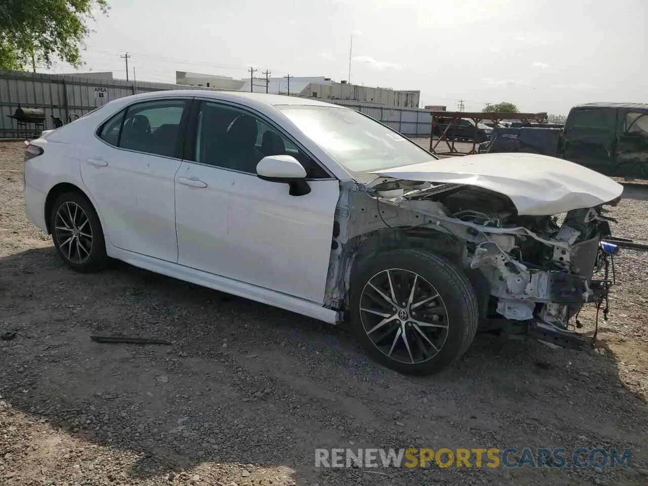 4 fotografías del automóvil dañado 4T1G11AK8MU518434 TOYOTA CAMRY 2021