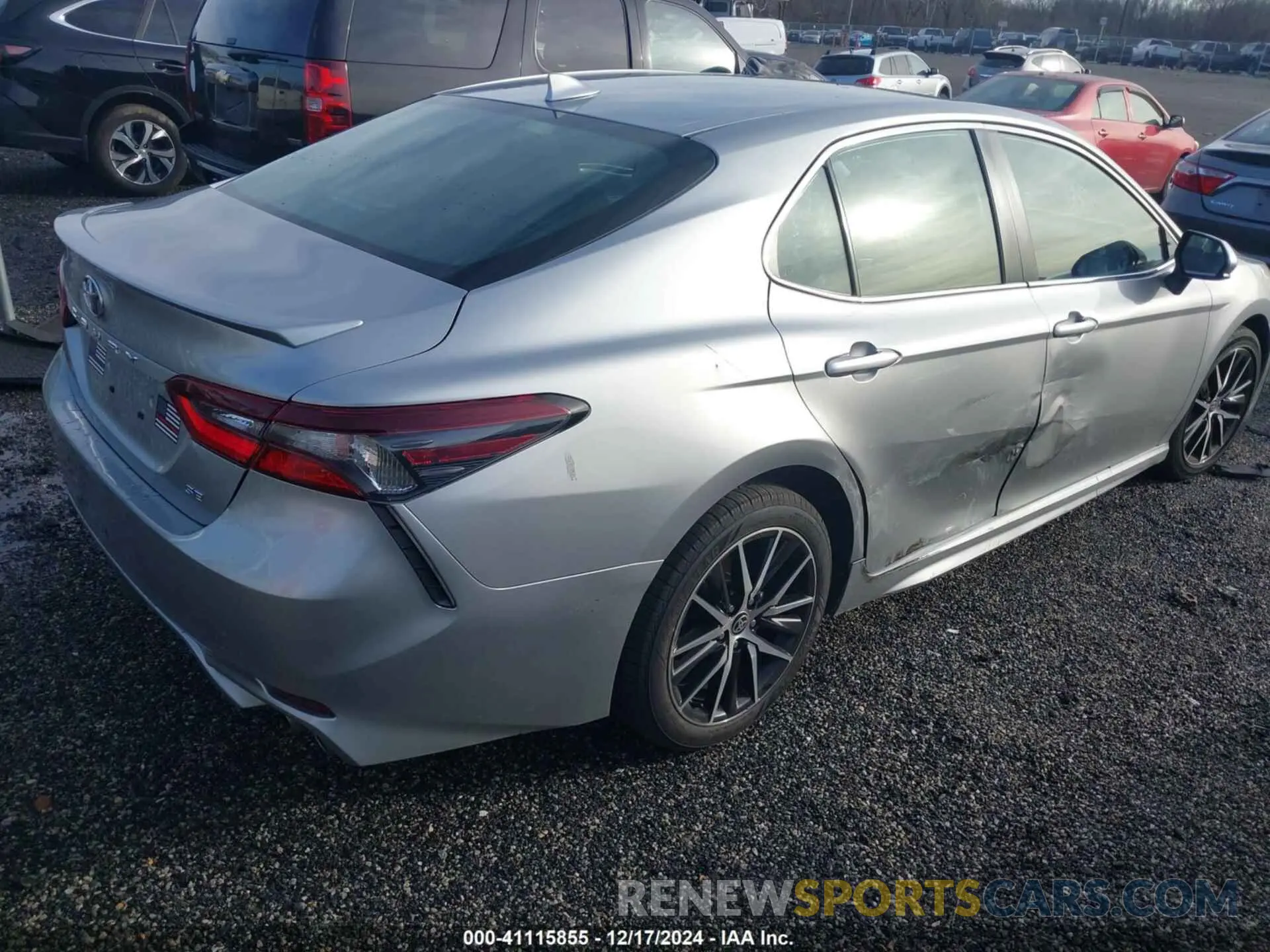 4 fotografías del automóvil dañado 4T1G11AK8MU520958 TOYOTA CAMRY 2021