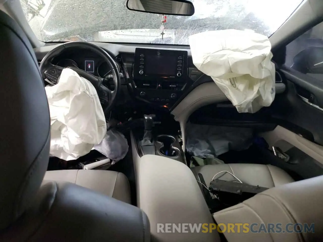 8 fotografías del automóvil dañado 4T1G11AK8MU522838 TOYOTA CAMRY 2021