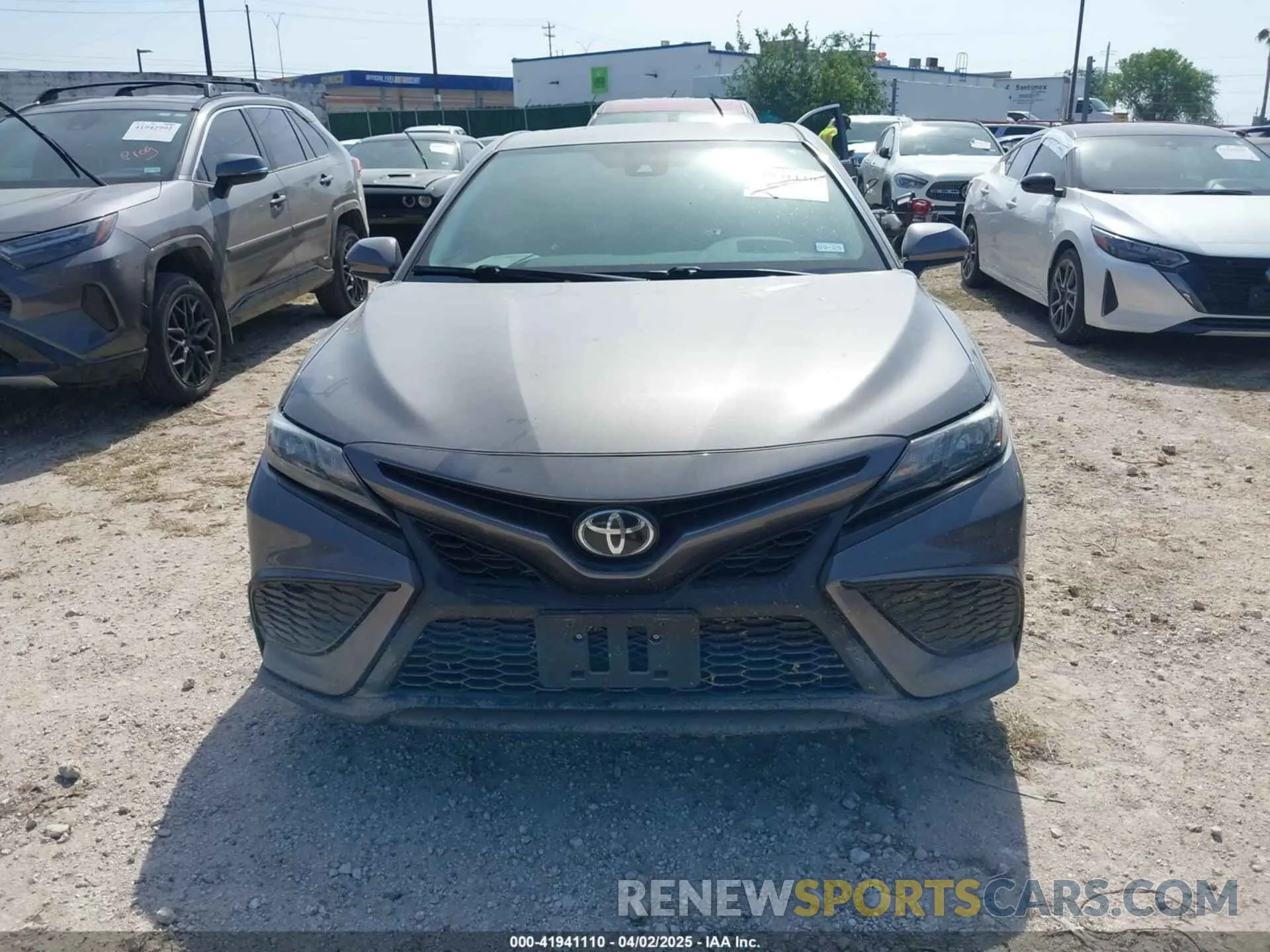 12 fotografías del automóvil dañado 4T1G11AK8MU523827 TOYOTA CAMRY 2021