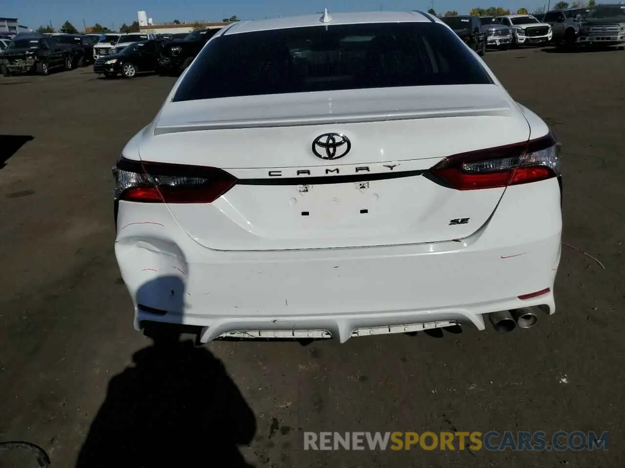 6 fotografías del automóvil dañado 4T1G11AK8MU524394 TOYOTA CAMRY 2021