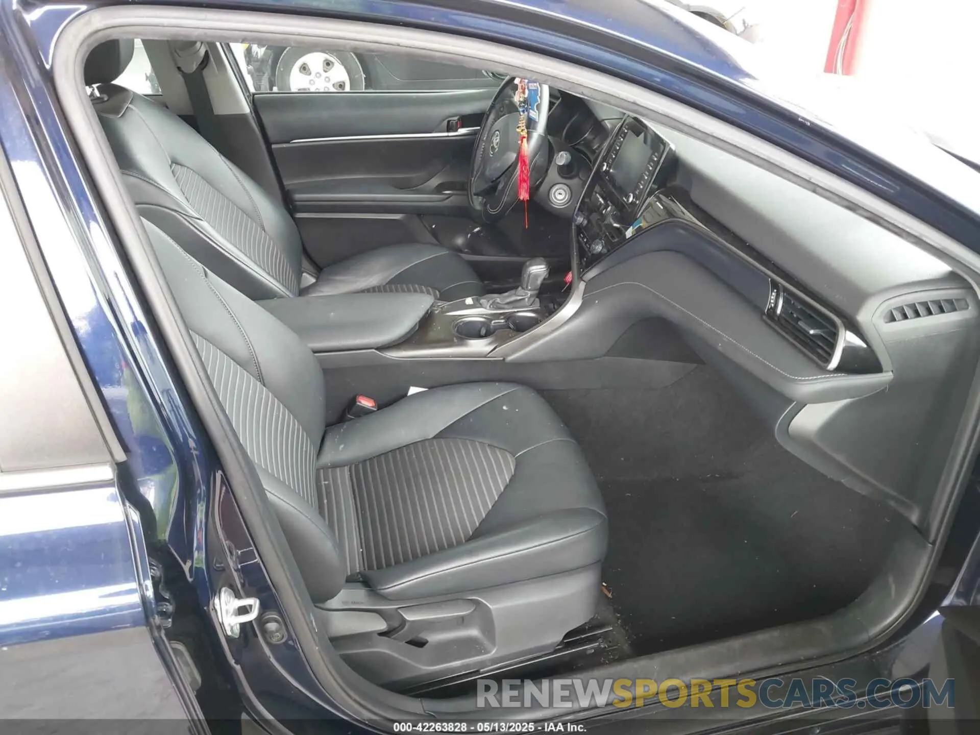 5 fotografías del automóvil dañado 4T1G11AK8MU533631 TOYOTA CAMRY 2021