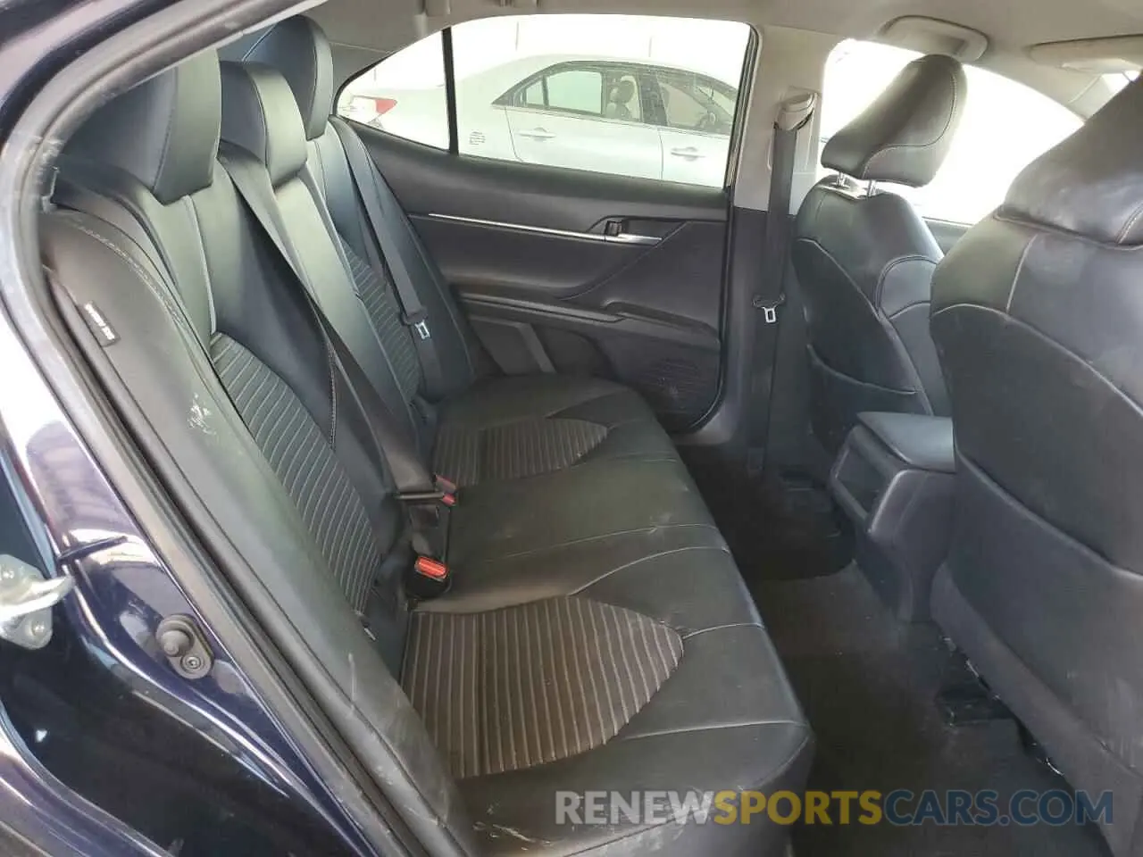 10 fotografías del automóvil dañado 4T1G11AK8MU561932 TOYOTA CAMRY 2021