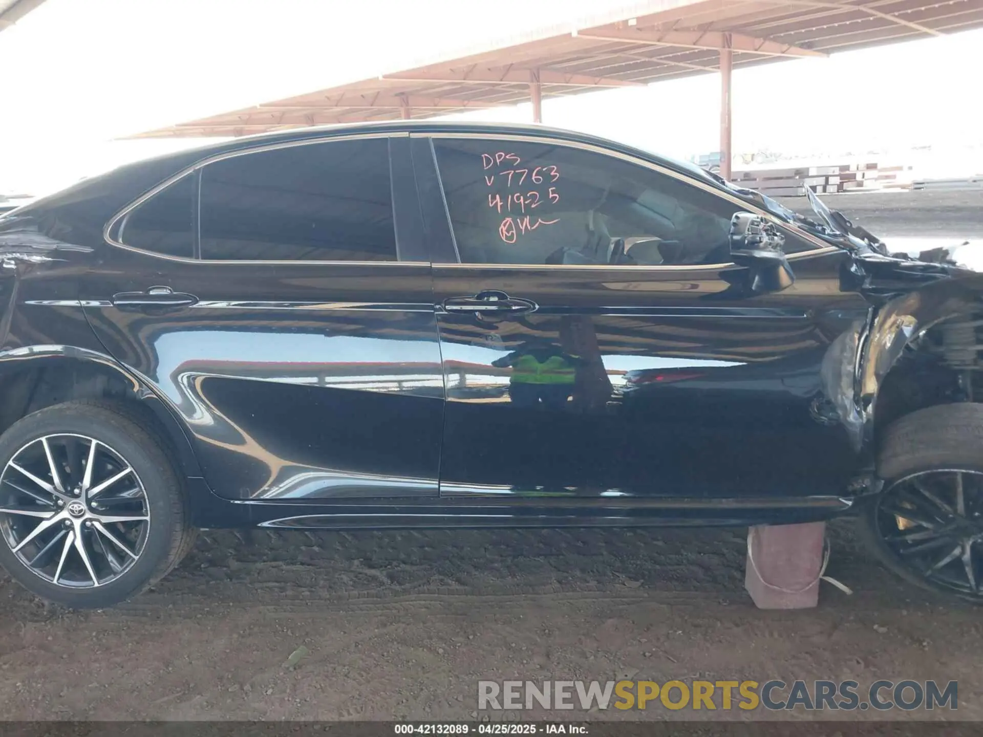 12 fotografías del automóvil dañado 4T1G11AK8MU567763 TOYOTA CAMRY 2021
