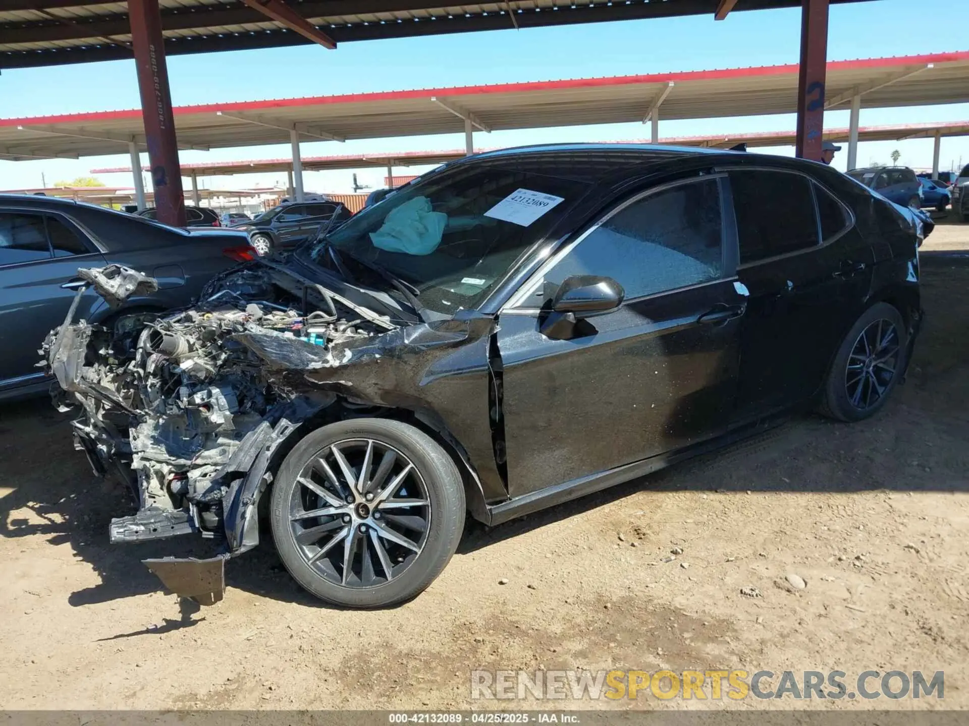2 fotografías del automóvil dañado 4T1G11AK8MU567763 TOYOTA CAMRY 2021