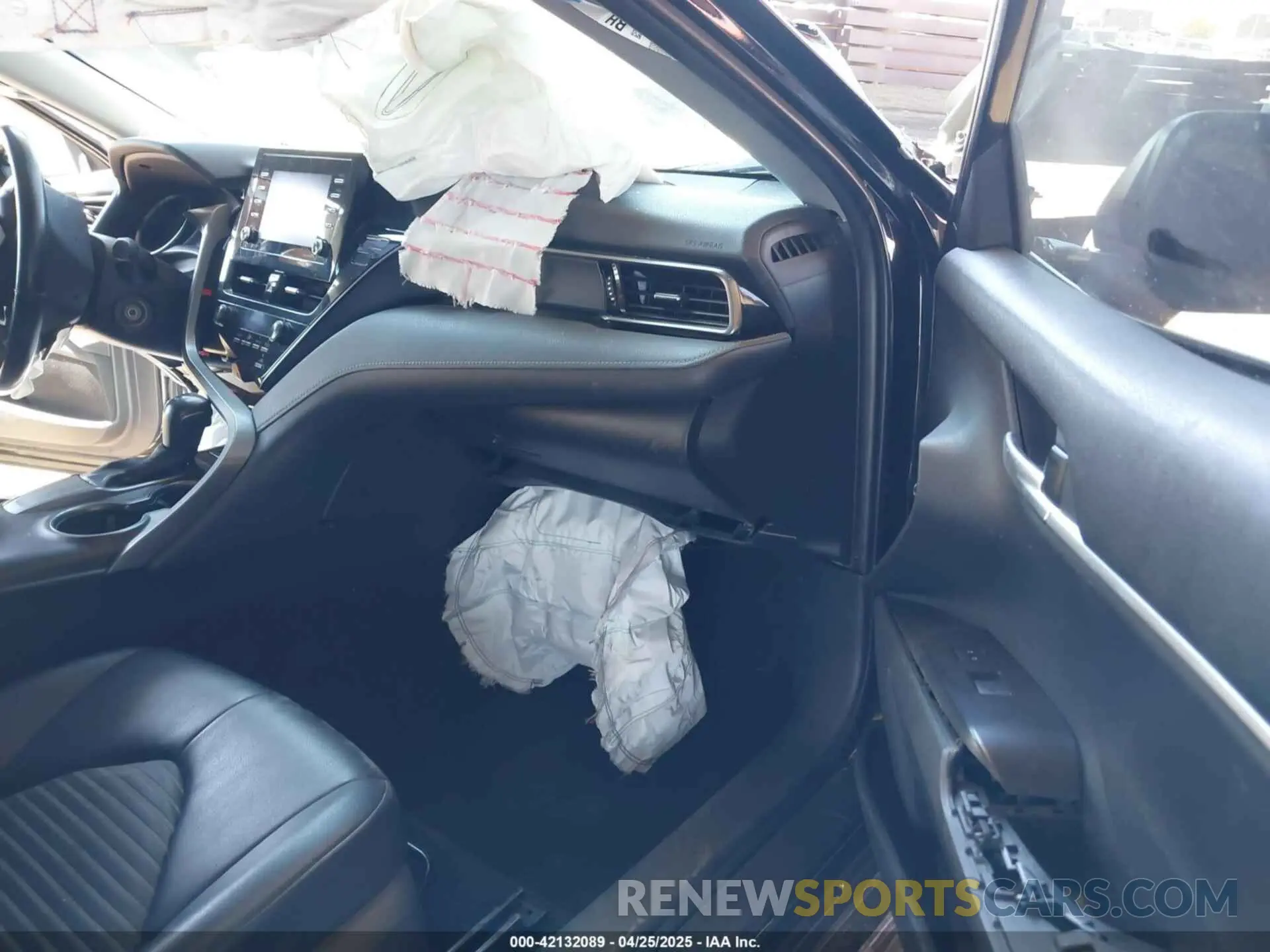 5 fotografías del automóvil dañado 4T1G11AK8MU567763 TOYOTA CAMRY 2021