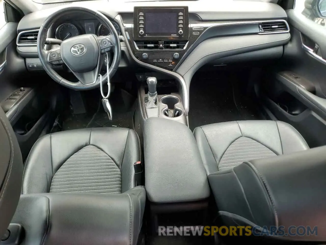 8 fotografías del automóvil dañado 4T1G11AK8MU574356 TOYOTA CAMRY 2021