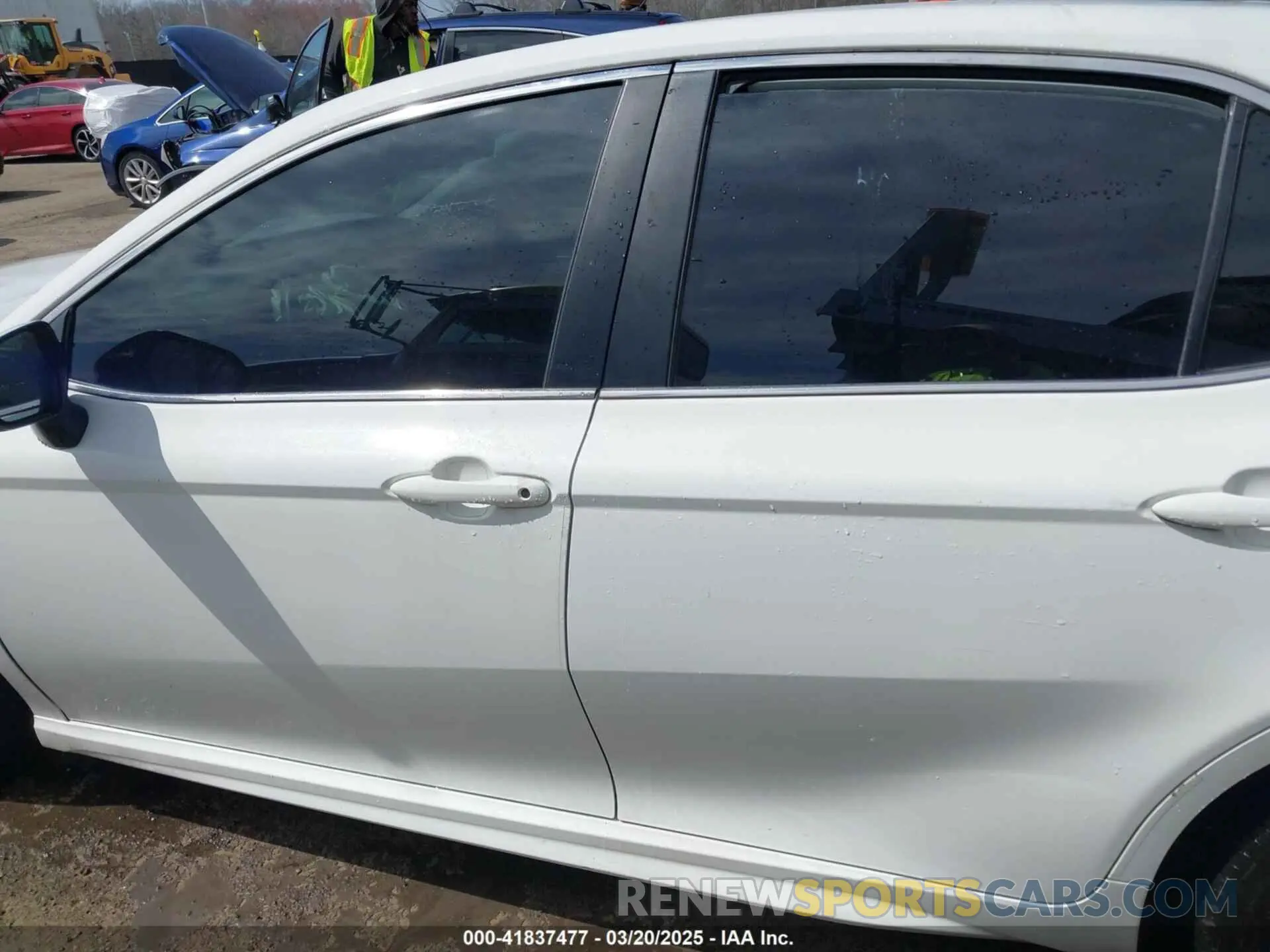15 fotografías del automóvil dañado 4T1G11AK8MU580500 TOYOTA CAMRY 2021
