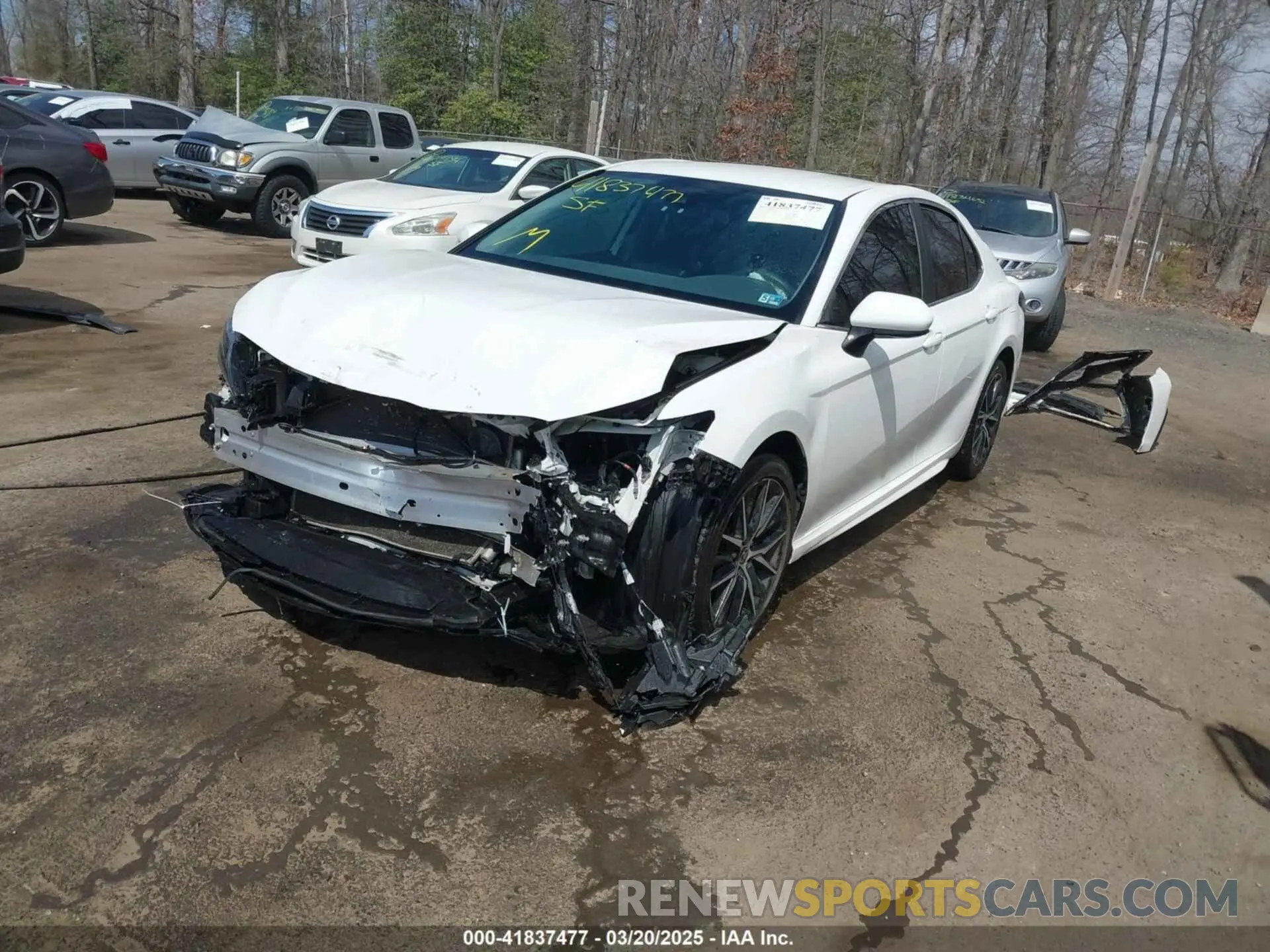 2 fotografías del automóvil dañado 4T1G11AK8MU580500 TOYOTA CAMRY 2021
