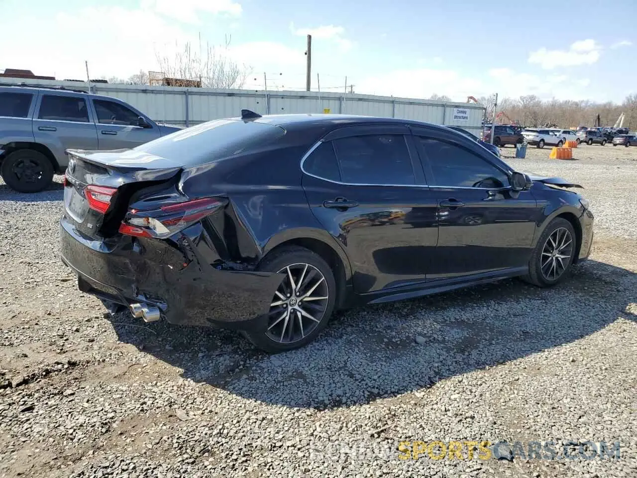 3 fotografías del automóvil dañado 4T1G11AK8MU582554 TOYOTA CAMRY 2021