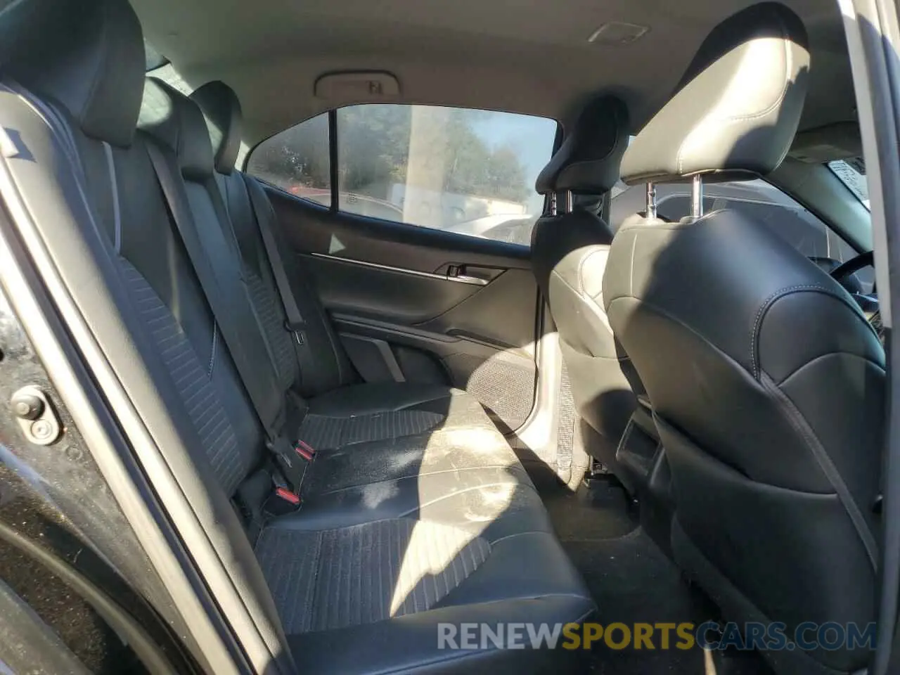 10 fotografías del automóvil dañado 4T1G11AK8MU588984 TOYOTA CAMRY 2021