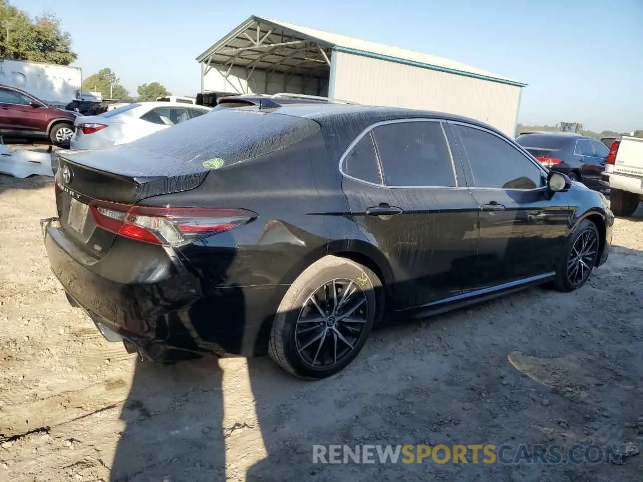 3 fotografías del automóvil dañado 4T1G11AK8MU588984 TOYOTA CAMRY 2021