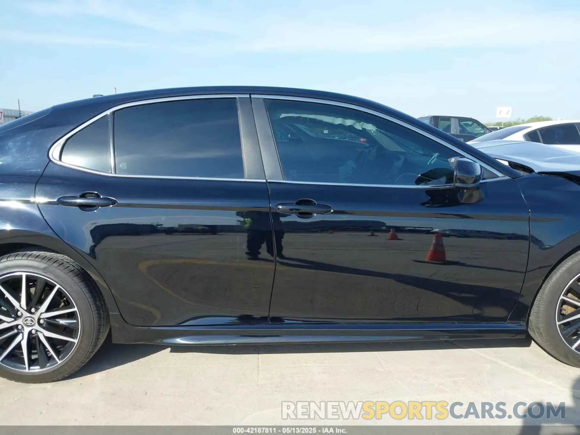 14 fotografías del automóvil dañado 4T1G11AK8MU594896 TOYOTA CAMRY 2021