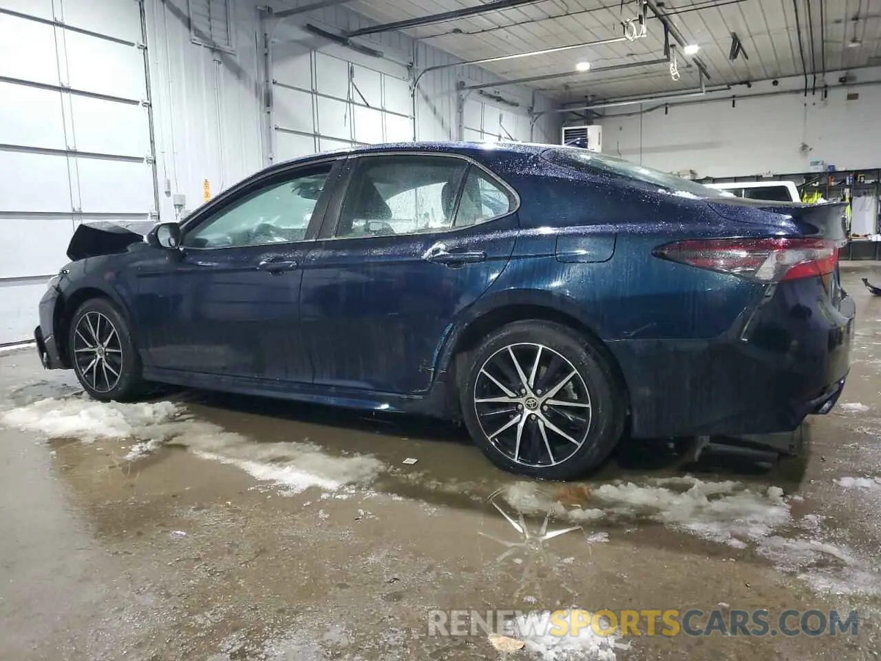 2 fotografías del automóvil dañado 4T1G11AK8MU594946 TOYOTA CAMRY 2021