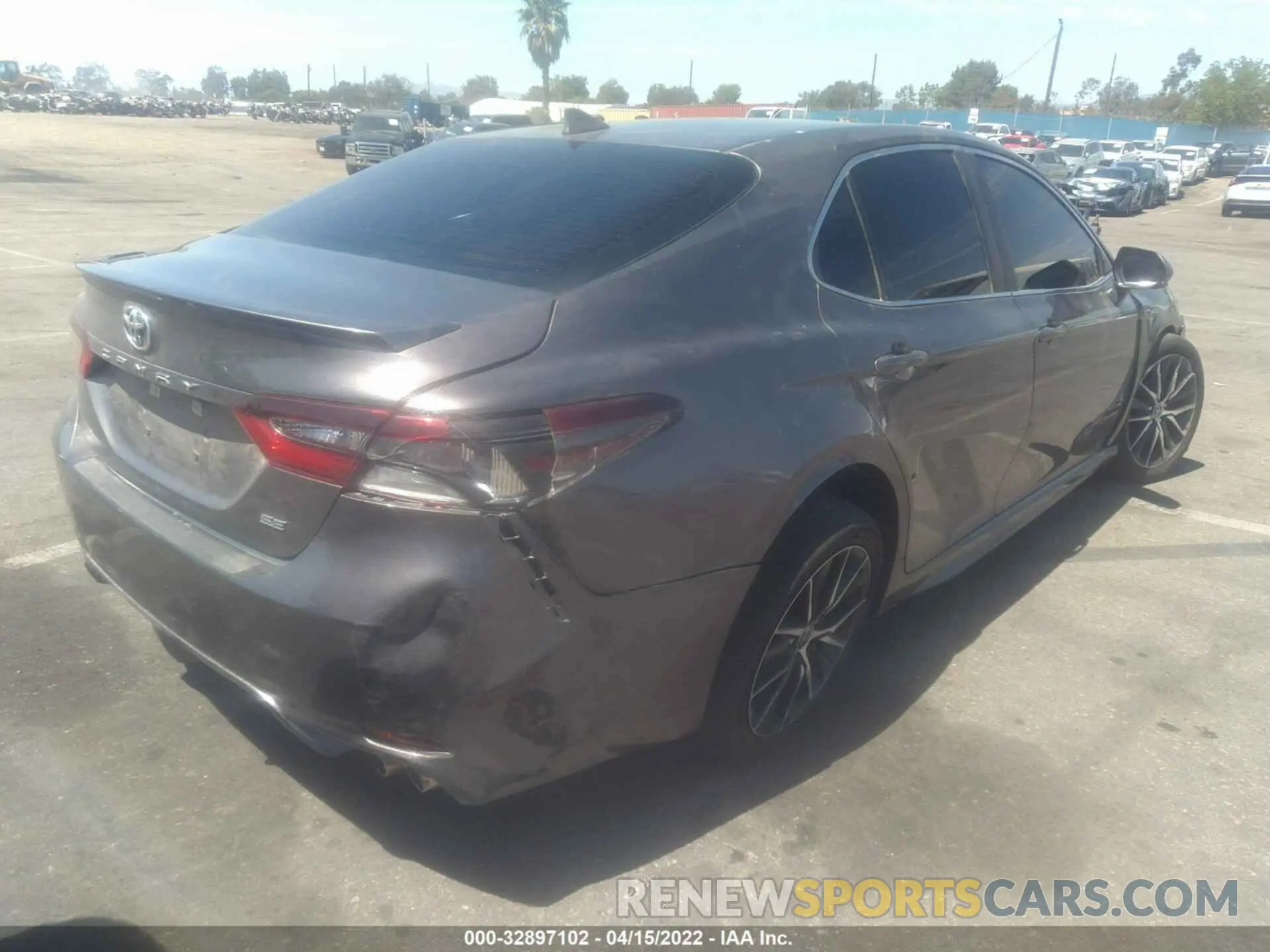4 fotografías del automóvil dañado 4T1G11AK8MU595823 TOYOTA CAMRY 2021