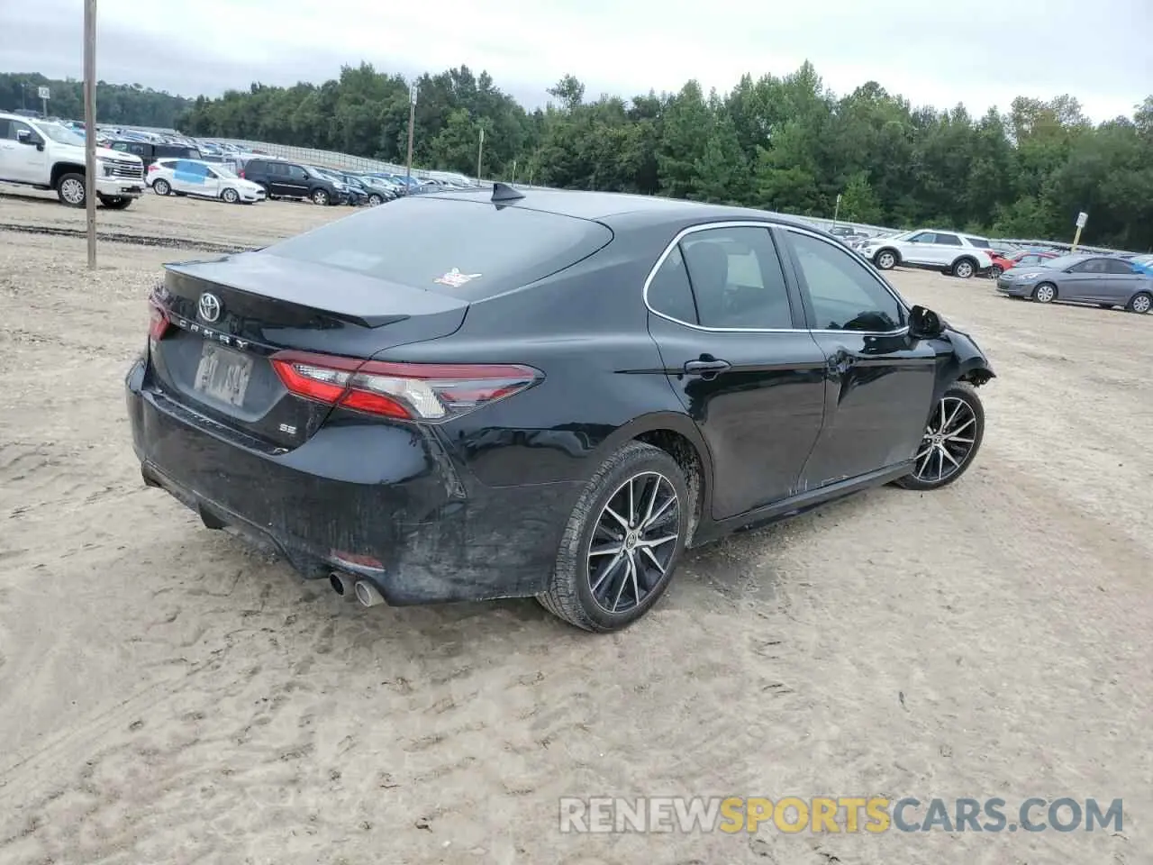 3 fotografías del automóvil dañado 4T1G11AK9MU403809 TOYOTA CAMRY 2021
