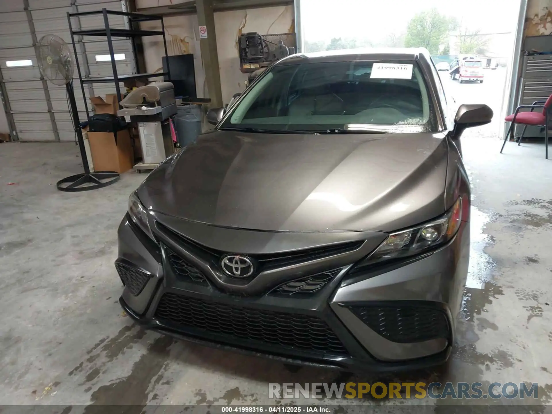 12 fotografías del automóvil dañado 4T1G11AK9MU407567 TOYOTA CAMRY 2021