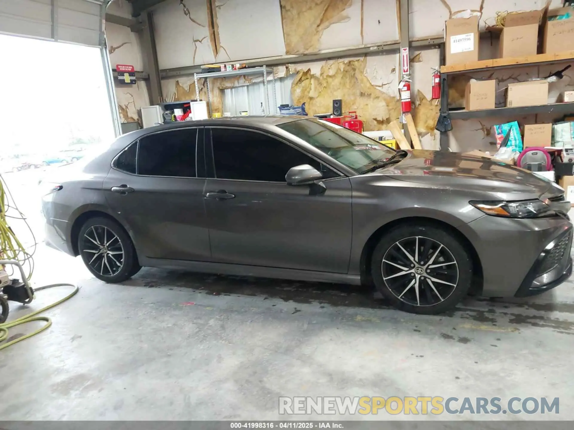 13 fotografías del automóvil dañado 4T1G11AK9MU407567 TOYOTA CAMRY 2021