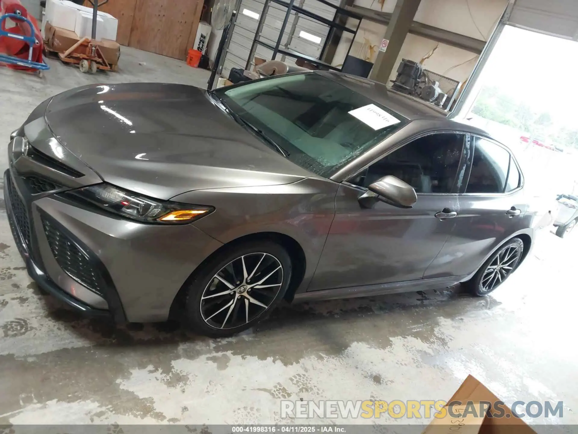 14 fotografías del automóvil dañado 4T1G11AK9MU407567 TOYOTA CAMRY 2021