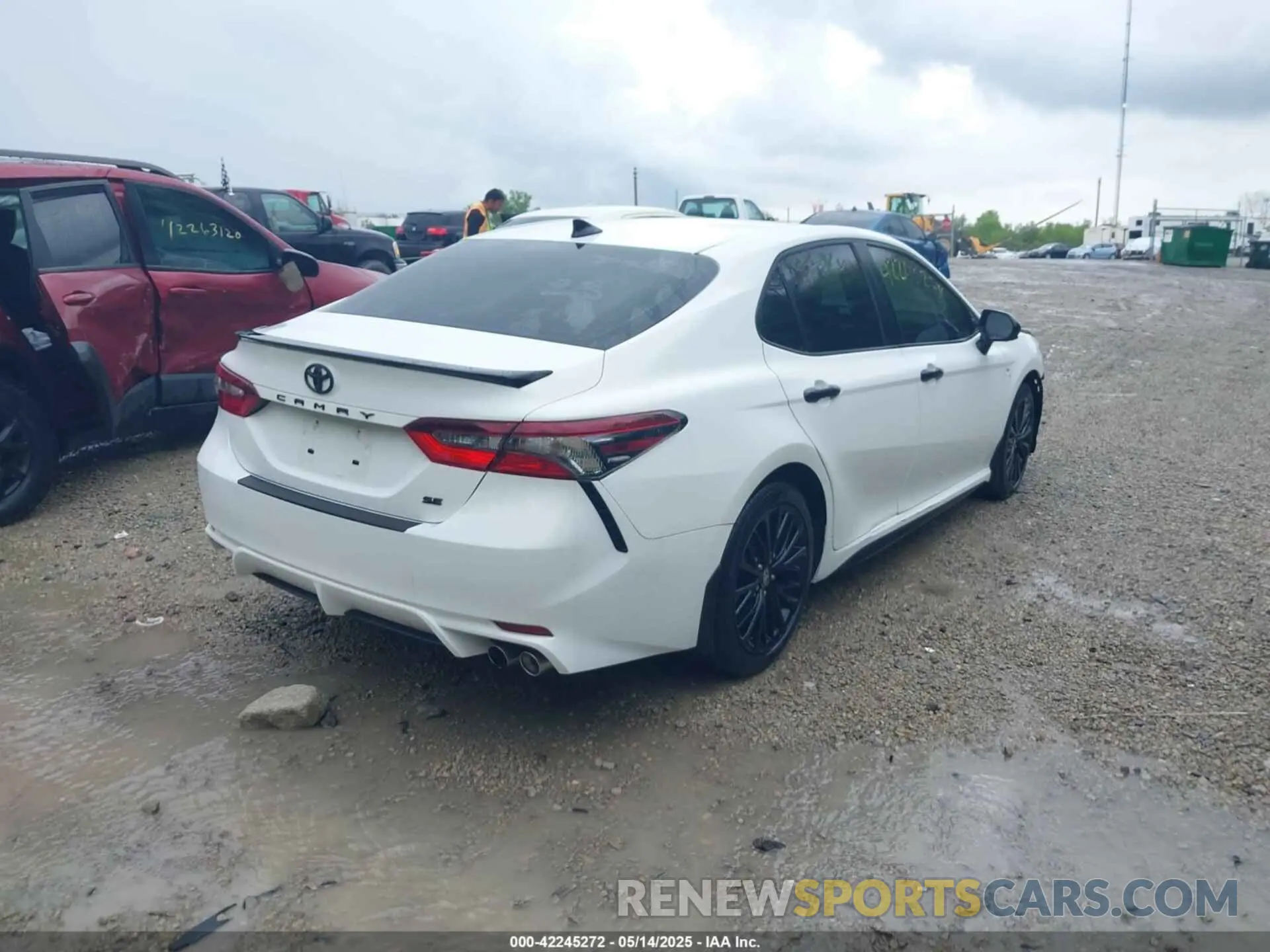 4 fotografías del automóvil dañado 4T1G11AK9MU440780 TOYOTA CAMRY 2021