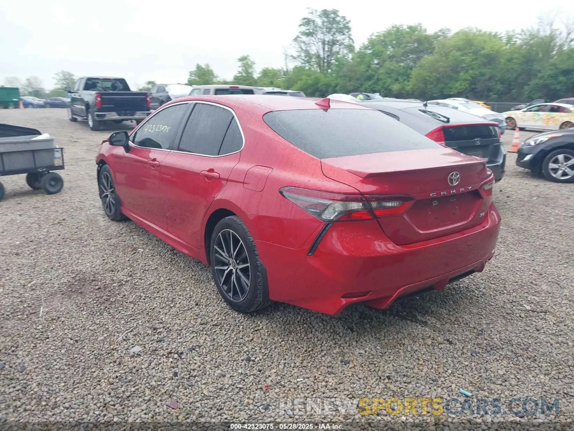 3 fotografías del automóvil dañado 4T1G11AK9MU442397 TOYOTA CAMRY 2021