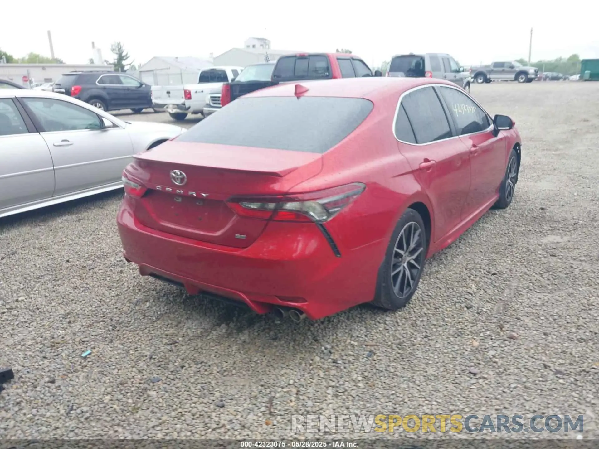 4 fotografías del automóvil dañado 4T1G11AK9MU442397 TOYOTA CAMRY 2021