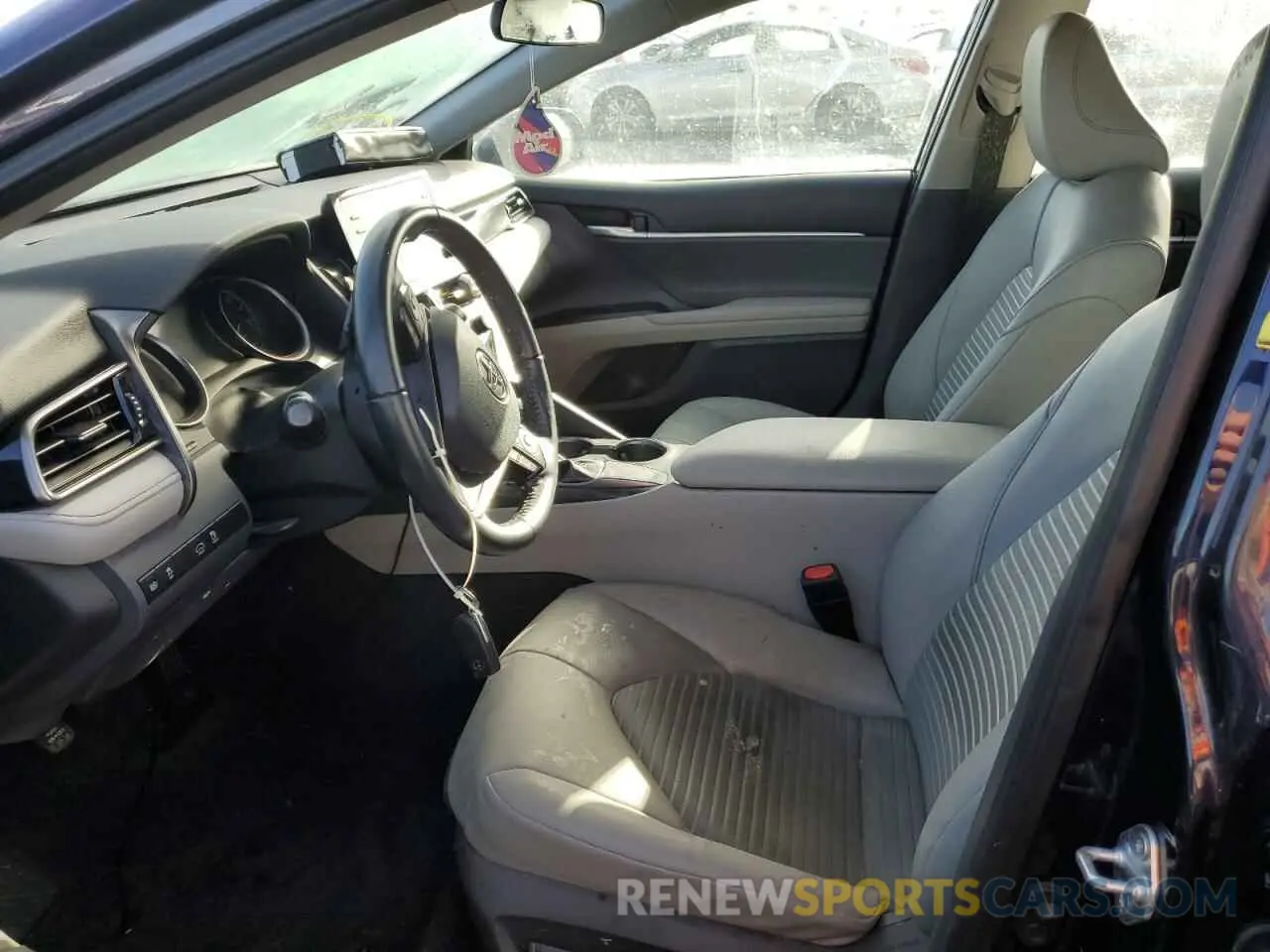 7 fotografías del automóvil dañado 4T1G11AK9MU453299 TOYOTA CAMRY 2021