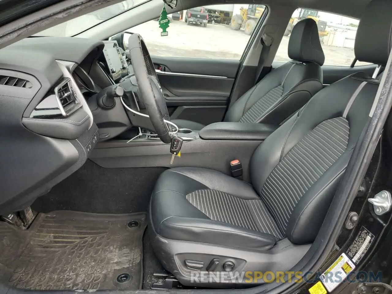 7 fotografías del automóvil dañado 4T1G11AK9MU481541 TOYOTA CAMRY 2021