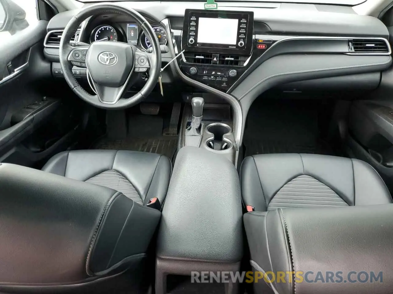8 fotografías del automóvil dañado 4T1G11AK9MU481541 TOYOTA CAMRY 2021