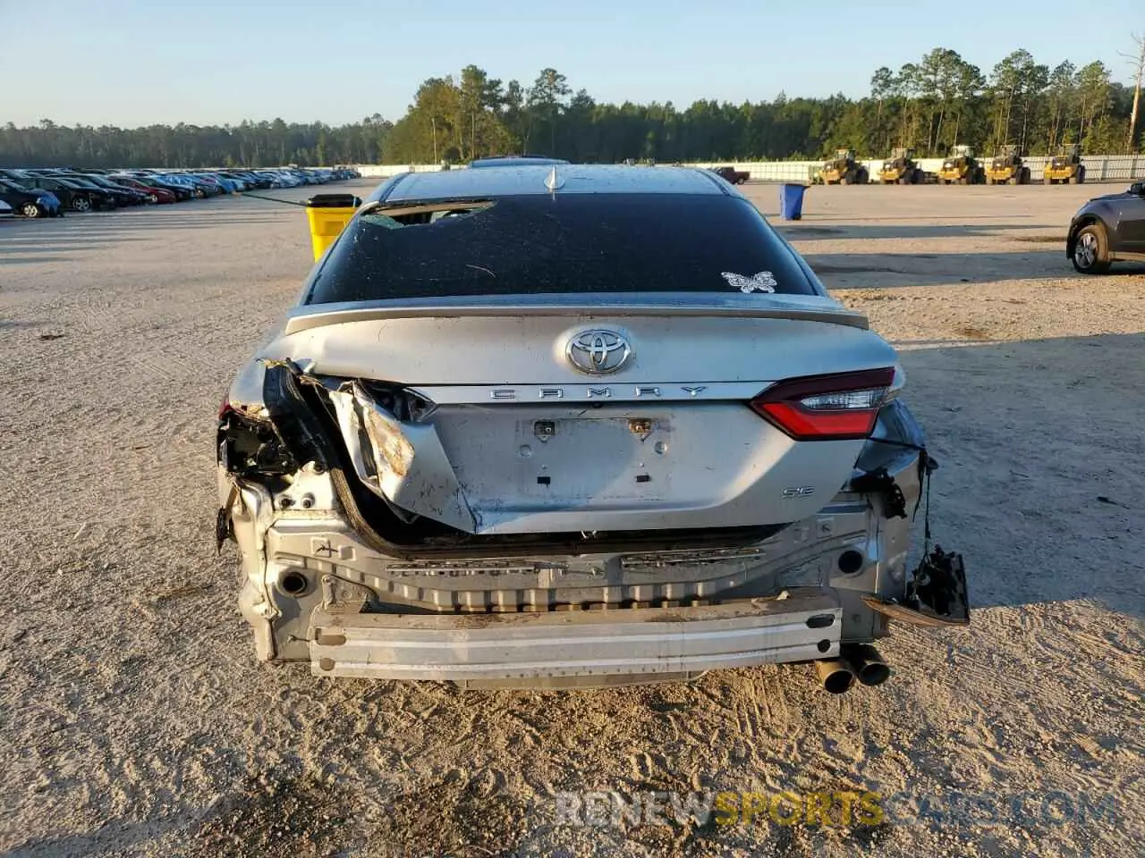 6 fotografías del automóvil dañado 4T1G11AK9MU490241 TOYOTA CAMRY 2021